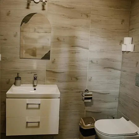 Sosnowy Parter Zator Dom wakacyjny Graboszyce